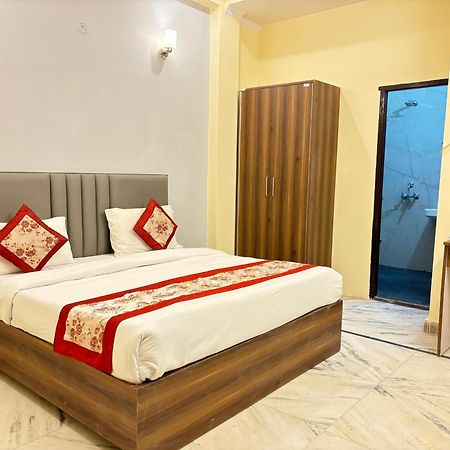 Hotel Vegas Corporate Suites Noida Eksteriør billede