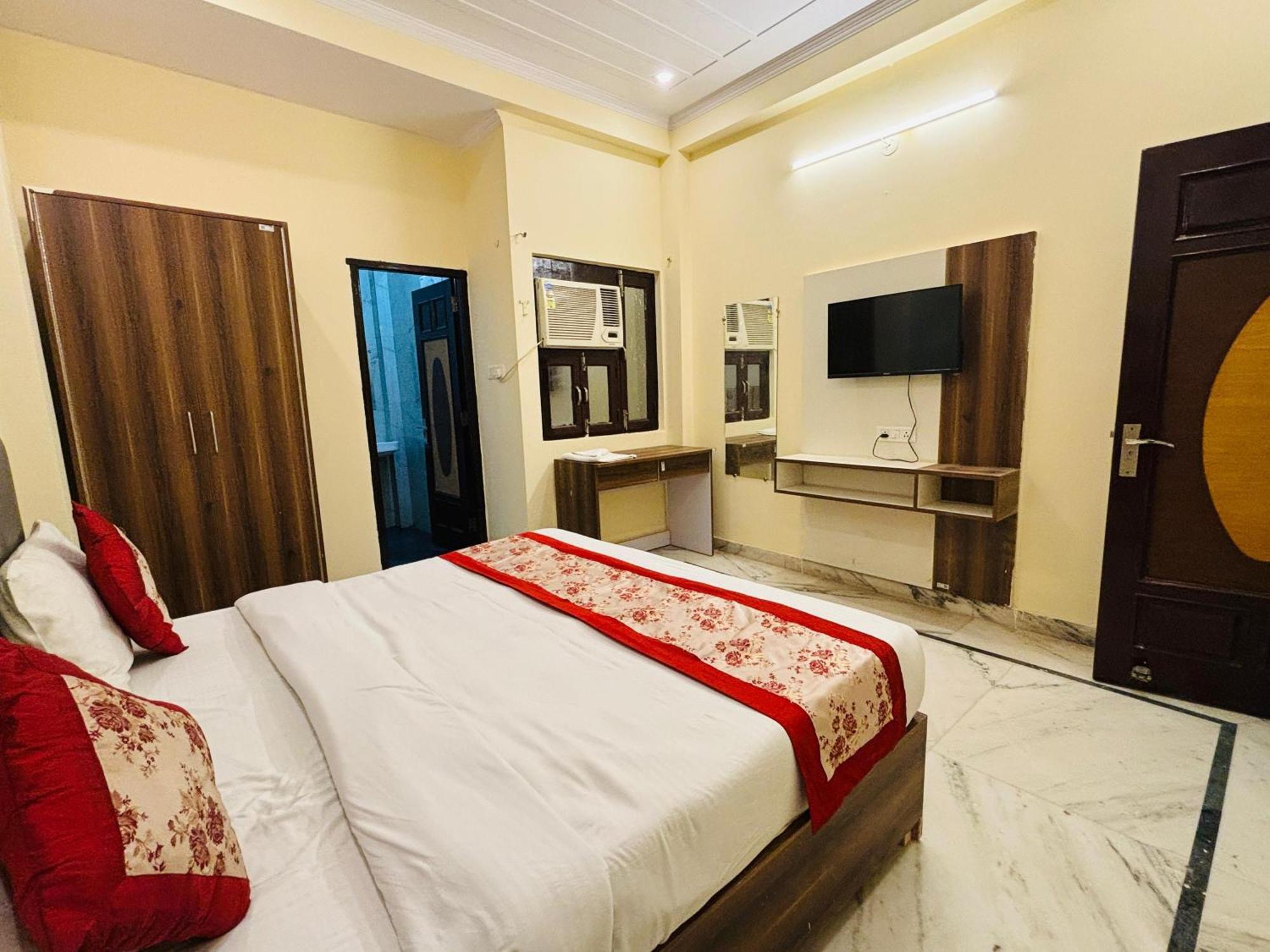 Hotel Vegas Corporate Suites Noida Eksteriør billede